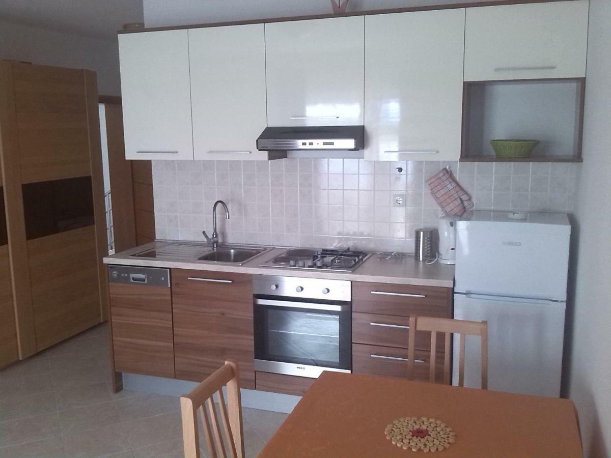 Apartmani Luna Novalja Extérieur photo